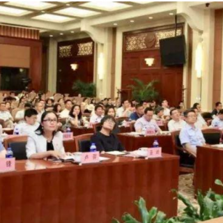 【龍崗區(qū)工業(yè)和信息化局】公開(kāi)征求《深圳市龍崗區(qū)工業(yè)和信息化產(chǎn)業(yè)發(fā)展專項(xiàng)資金管理辦法》（征求意見(jiàn)稿）意見(jiàn)的通知